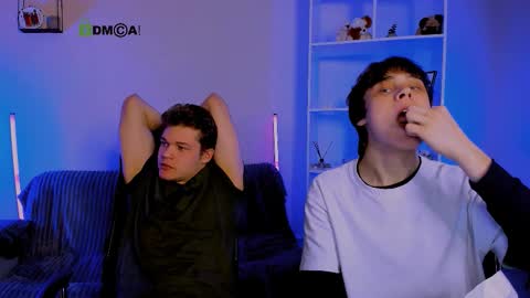 Karl online show from November 2025 08:00:01 PM