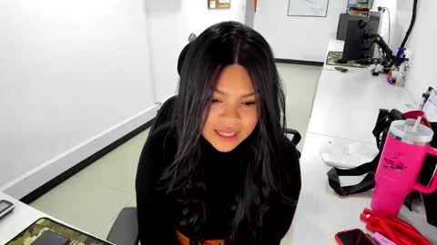 Snapshot of karla_cg chatting on April 2026 01:05:01 AM karla_cg online show from April 2026 01:05:01 AM