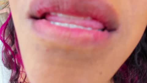 Snapshot of karla_dunn chatting on December 2024 12:32:02 AM  Karla  online show from December 2024 12:32:02 AM