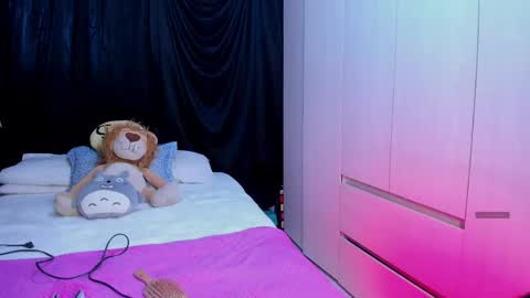 Karla  online show from April 2026 11:02:01 AM