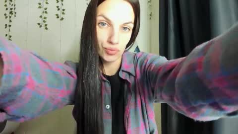 karla_lim online show from October 2025 11:07:02 AM