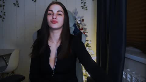 Snapshot of karla_sim chatting on December 2024 10:19:01 PM Ask me online show from December 2024 10:19:01 PM