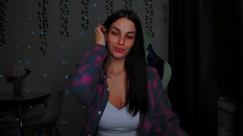 Snapshot of karla_sim chatting on January 2025 11:07:01 PM Ask me online show from January 2025 11:07:01 PM