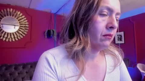 carla  online show from November 2025 03:18:02 AM