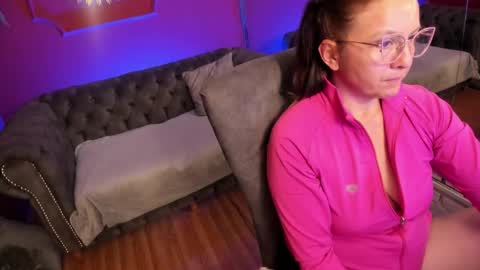 carla  online show from December 2025 03:15:01 AM