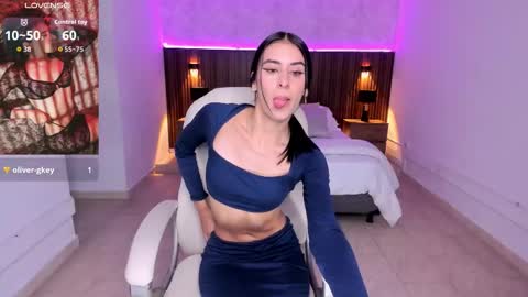 Snapshot of karlaa_james chatting on November 2025 11:10:02 AM Karlaa online show from November 2025 11:10:02 AM