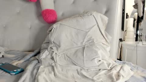 Snapshot of karlagirlfox chatting on September 2025 05:18:02 AM KARLA A online show from September 2025 05:18:02 AM