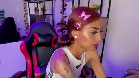 karlaslutskinny__ online show from November 2025 04:04:01 AM