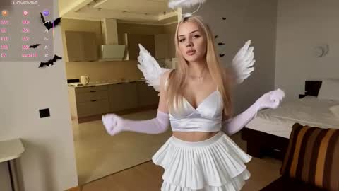 Olivia online show from October 2025 07:16:01 AM