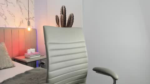 Snapshot of karlla_brown chatting on October 2025 04:06:02 PM karlla_brown online show from October 2025 04:06:02 PM