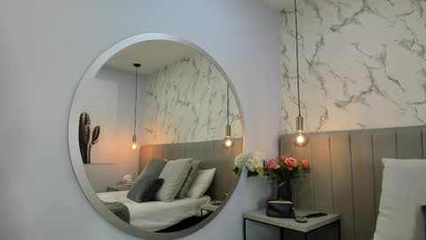 Snapshot of karlla_brown chatting on October 2025 12:28:02 PM karlla_brown online show from October 2025 12:28:02 PM