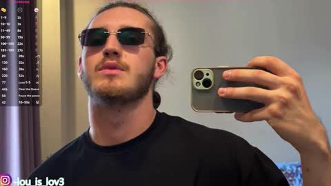 Karlos and Louis online show from December 2025 03:59:02 AM