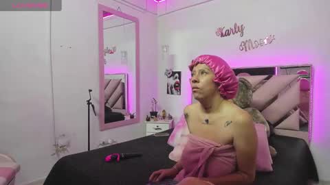 Karly Moonns online show from September 2025 12:21:02 AM