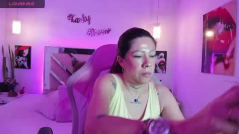 Snapshot of karly_moonn chatting on July 2026 09:47:01 PM Karly Moonns online show from July 2026 09:47:01 PM