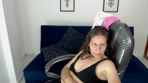 KARLYE online show from December 2024 06:04:01 AM