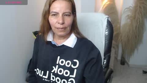 Snapshot of karlye_hot chatting on January 2026 01:54:02 AM KARLYE online show from January 2026 01:54:02 AM