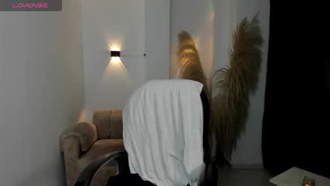 Snapshot of karlye_hot chatting on February 2026 01:59:02 AM KARLYE online show from February 2026 01:59:02 AM