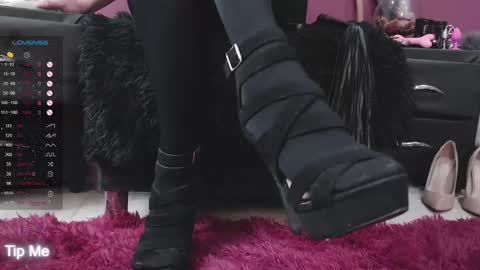 Snapshot of karlygreyss chatting on February 2025 11:17:01 AM Karly online show from February 2025 11:17:01 AM