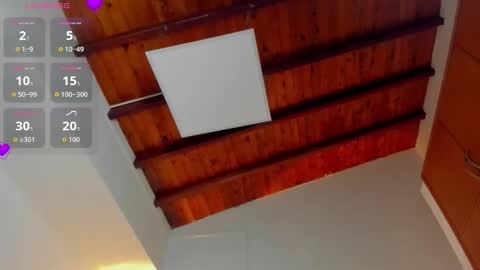 karlyy_ online show from November 2025 07:46:02 PM