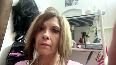 Snapshot of karmadewit1980 chatting on April 2026 11:03:02 AM karmadewit1980 online show from April 2026 11:03:02 AM