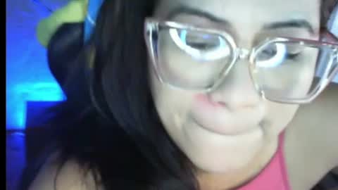 karol0022 online show from December 2025 12:53:02 PM