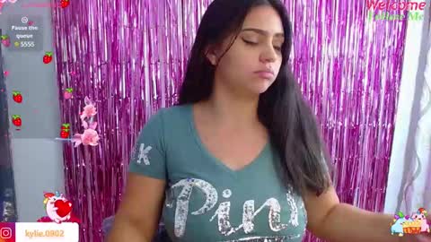 Snapshot of karol_09 chatting on January 2025 02:43:02 AM karol 09 online show from January 2025 02:43:02 AM