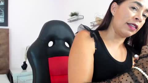 Snapshot of karol_deny chatting on June 2026 07:38:02 PM Karol D online show from June 2026 07:38:02 PM