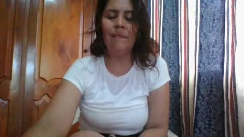 Snapshot of karol_gill chatting on February 2025 08:54:02 PM Karol online show from February 2025 08:54:02 PM