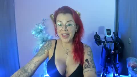 Snapshot of karol_milf__ chatting on December 2024 12:56:01 AM kAROL MILF   online show from December 2024 12:56:01 AM