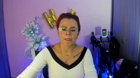 Snapshot of karol_milf__ chatting on December 2024 12:43:02 AM kAROL MILF   online show from December 2024 12:43:02 AM