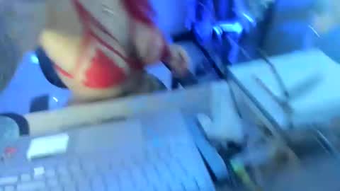 Snapshot of karol_milf__ chatting on December 2024 05:10:02 PM kAROL MILF   online show from December 2024 05:10:02 PM