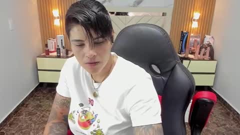 Snapshot of karolandluna chatting on September 2025 02:48:02 AM Karol and Luna online show from September 2025 02:48:02 AM
