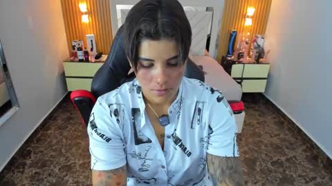 Snapshot of karolandluna chatting on November 2025 07:27:01 PM Karol and Luna online show from November 2025 07:27:01 PM