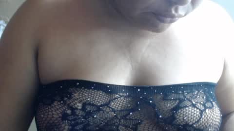 karolbb21 online show from July 2026 01:37:02 PM