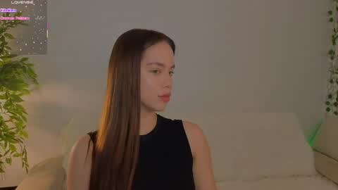 Snapshot of karoledemara chatting on May 2026 06:20:01 AM Molly online show from May 2026 06:20:01 AM