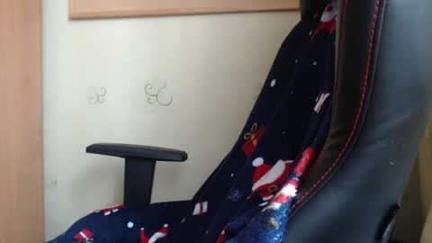 Snapshot of karolhorny96 chatting on April 2026 09:52:01 AM Karol online show from April 2026 09:52:01 AM