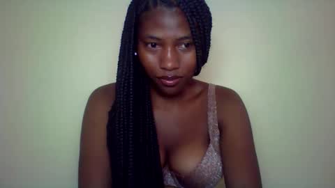 karoliee online show from May 2026 11:40:01 AM