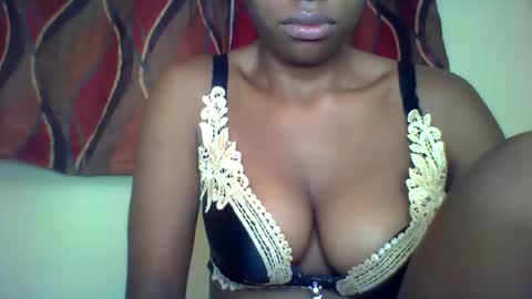 karoliee online show from May 2026 06:31:02 AM