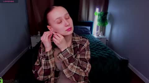 Karolina online show from April 2026 01:33:01 AM