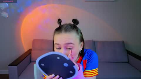 Snapshot of karolina_kely chatting on April 2026 01:42:02 AM Karolina online show from April 2026 01:42:02 AM