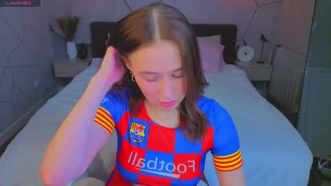 Snapshot of karolina_kely chatting on April 2026 09:24:01 AM Karolina online show from April 2026 09:24:01 AM