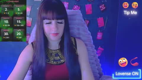 Snapshot of karolina_mia chatting on January 2026 07:01:02 AM Caroline online show from January 2026 07:01:02 AM