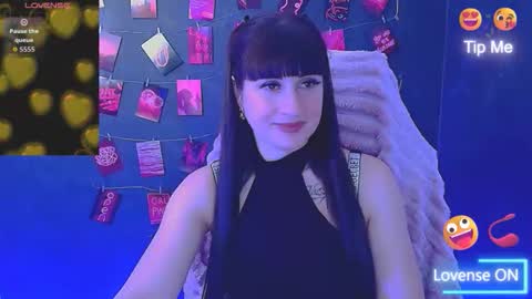 Snapshot of karolina_mia chatting on February 2026 07:04:02 AM Caroline online show from February 2026 07:04:02 AM