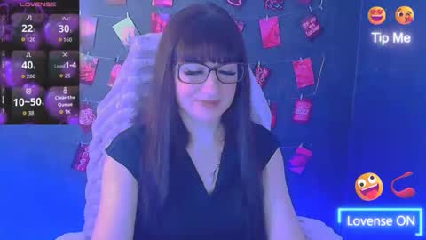 Snapshot of karolina_mia chatting on March 2026 06:54:01 AM Caroline online show from March 2026 06:54:01 AM