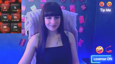 Snapshot of karolina_mia chatting on March 2026 06:28:02 AM Caroline online show from March 2026 06:28:02 AM