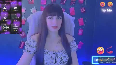 Snapshot of karolina_mia chatting on March 2026 12:32:02 PM Caroline online show from March 2026 12:32:02 PM