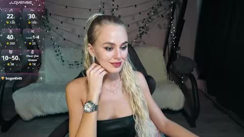 Snapshot of karolinahayes chatting on April 2026 03:21:01 PM KarolinaHayes online show from April 2026 03:21:01 PM