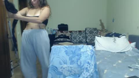 Mila online show from December 2024 10:01:02 PM