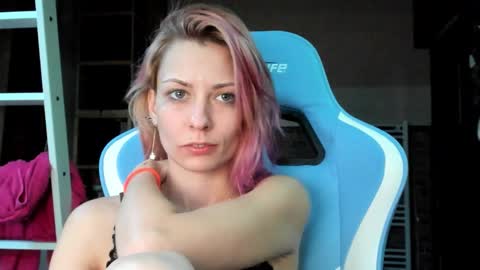 karoline121 online show from October 2025 07:46:02 PM