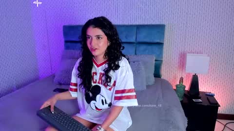 Snapshot of karoline_jones_ chatting on April 2026 08:31:01 PM Karoline online show from April 2026 08:31:01 PM